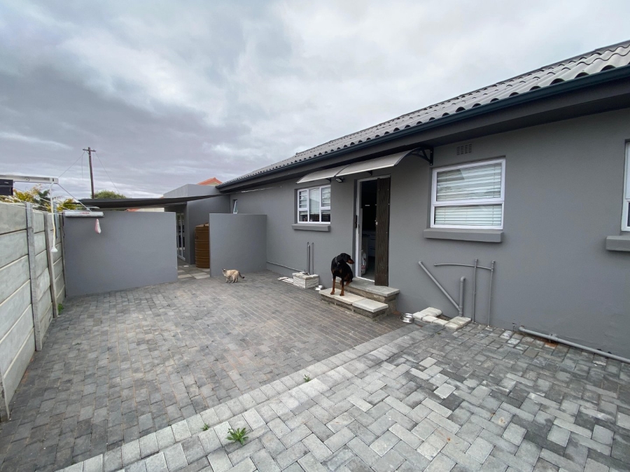 3 Bedroom Property for Sale in Vredendal Western Cape